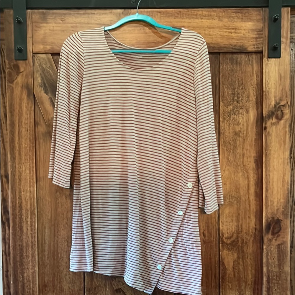 Asymmetrical Cream and White 3/4 Sleeve Tunic